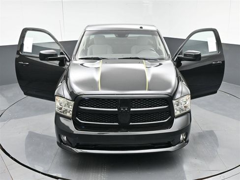 Used 2018 RAM 1500 Express w/ Black Ram 1500 Express Group image 36