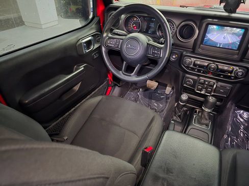 Used 2021 Jeep Wrangler Unlimited Sport AWD/4WD image 36