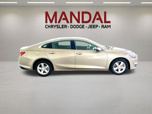 Used 2023 Chevrolet Malibu LT FWD image 4
