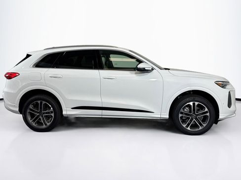 New 2025 Audi Q5 Premium Plus image 4