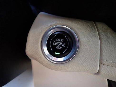 Used 2023 Buick Envision Avenir AWD/4WD image 27