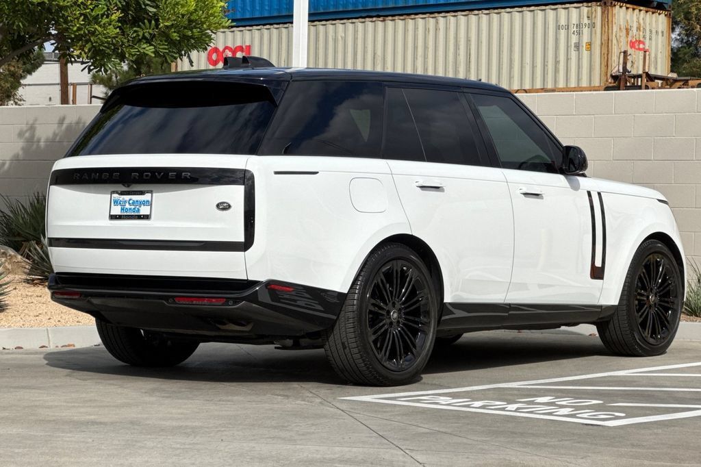 Used 2023 Land Rover Range Rover SE AWD/4WD image 7