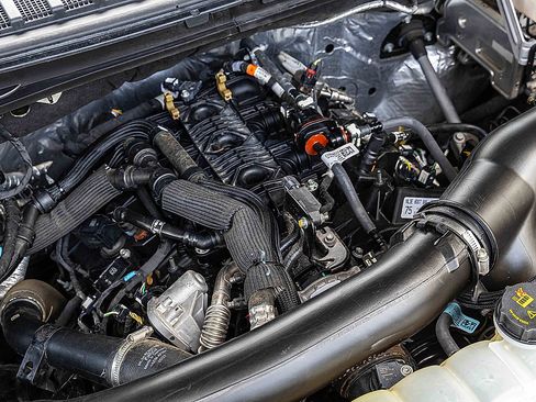 Used 2023 Ford Expedition Limited image 33