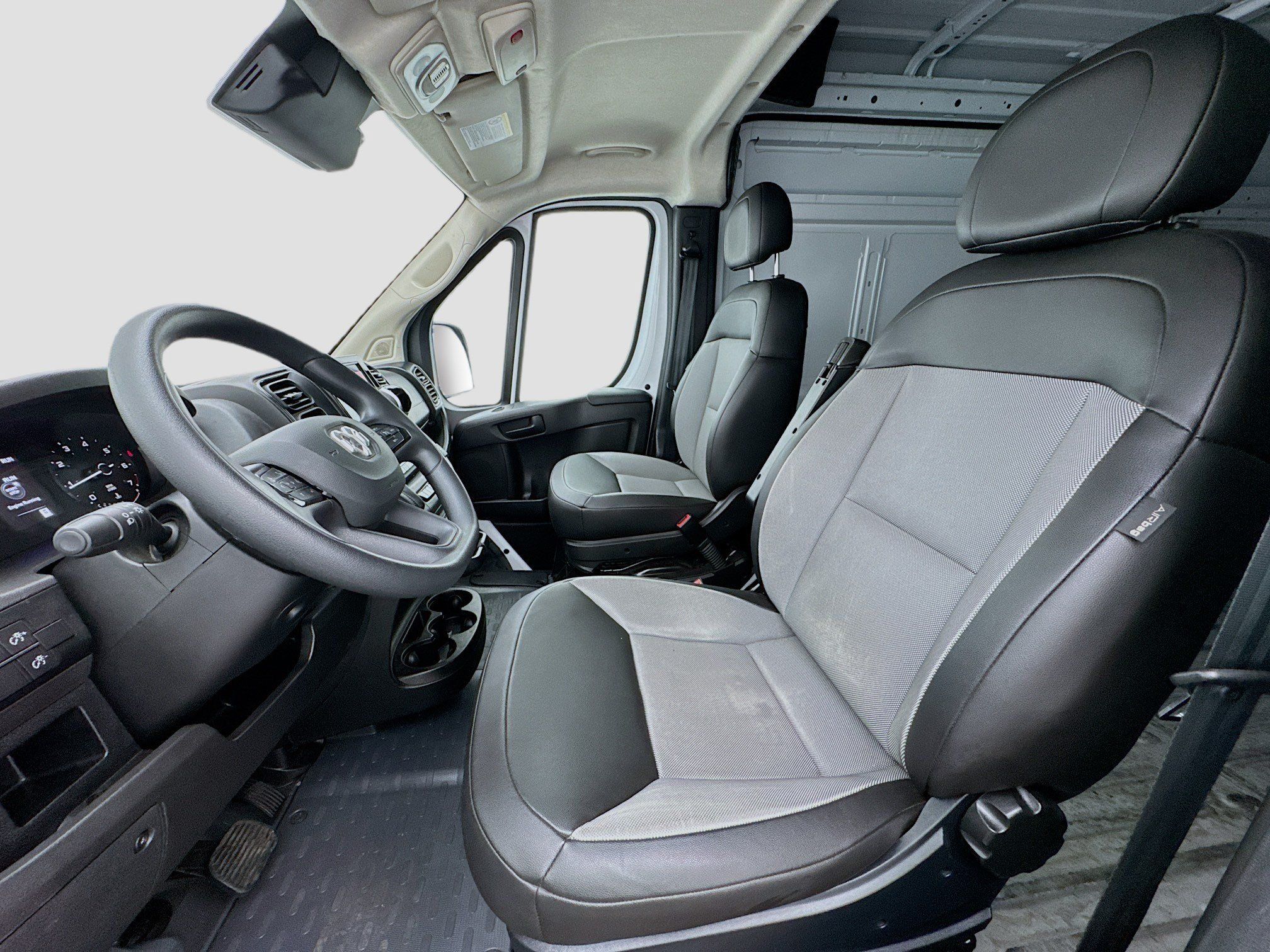 Used 2025 RAM ProMaster 2500 w/ Convenience Group FWD image 12
