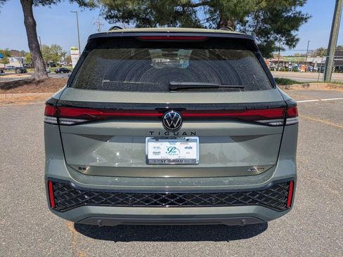 New 2026 Volkswagen Tiguan SE R-Line AWD/4WD image 5