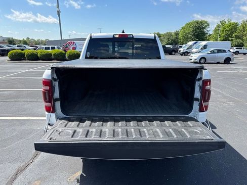 Used 2019 RAM 1500 Laramie AWD/4WD image 4