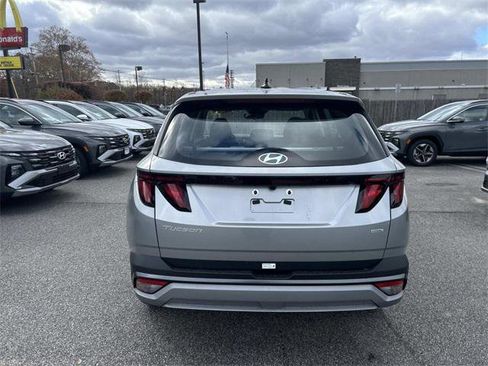New 2026 Hyundai Tucson SE image 4
