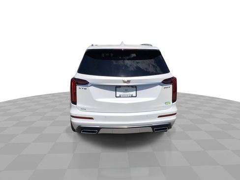 New 2025 Cadillac XT6 Luxury image 7