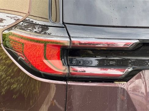 Used 2024 GMC Acadia Elevation image 48