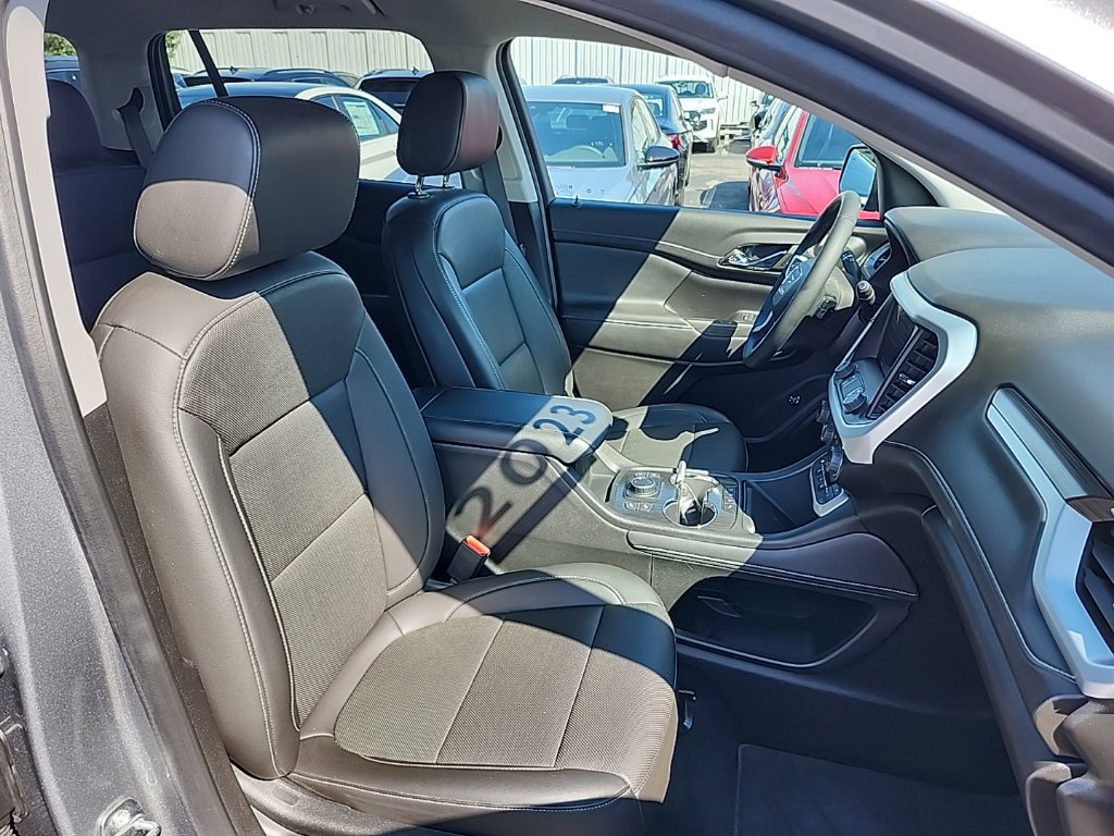 Used 2023 GMC Acadia SLT AWD/4WD image 13
