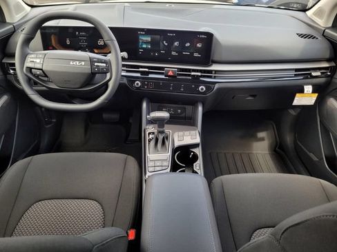 New 2026 Kia Sportage LX w/ LX Convenience Package FWD image 13