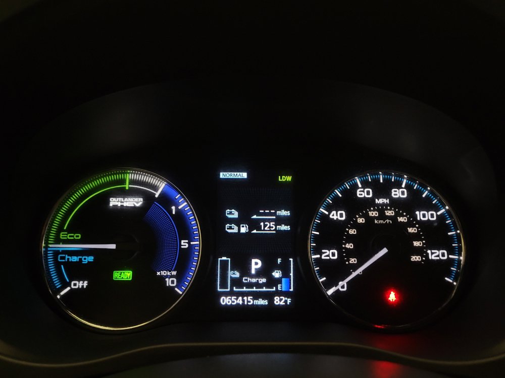 Used 2022 Mitsubishi Outlander SEL AWD/4WD image 23