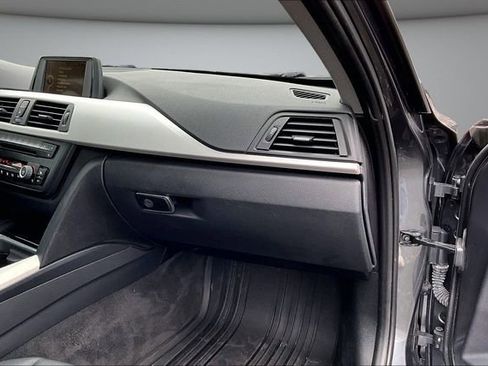 Used 2014 BMW 320i xDrive Sedan image 25