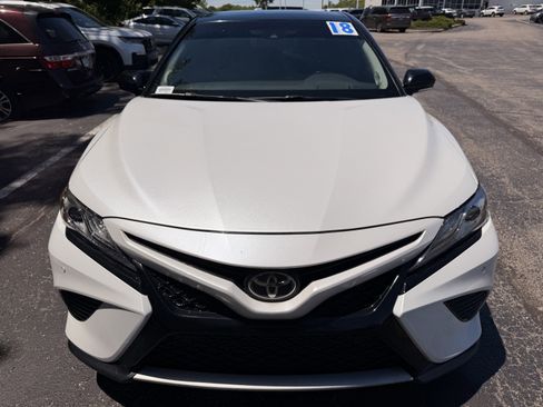 Used 2018 Toyota Camry XSE FWD image 8