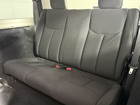 Used 2018 Jeep Wrangler Sport AWD/4WD image 15