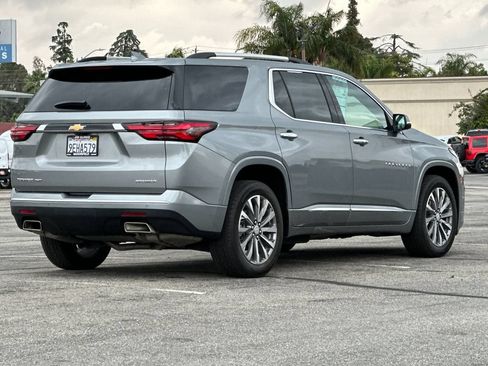 Used 2023 Chevrolet Traverse Premier AWD/4WD image 3