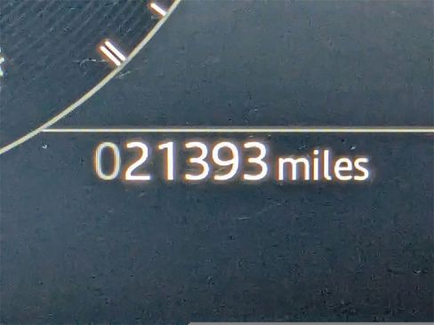 Used 2025 Land Rover Discovery Sport S image 29