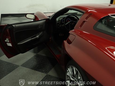 Used 2005 Chevrolet Corvette Coupe w/ Preferred Equipment Group RWD image 33