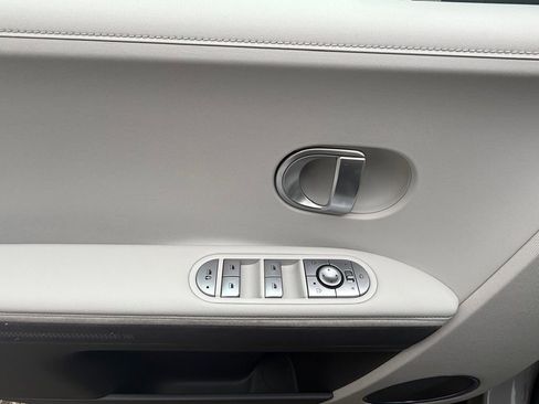 Used 2023 Hyundai Ioniq 5 SEL image 12