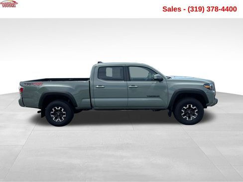 Used 2023 Toyota Tacoma TRD Off-Road w/ TRD Premium Off Road Package AWD/4WD image 7