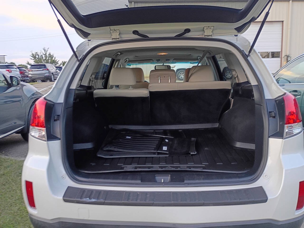 Used 2014 Subaru Outback 3.6R Limited AWD/4WD image 24