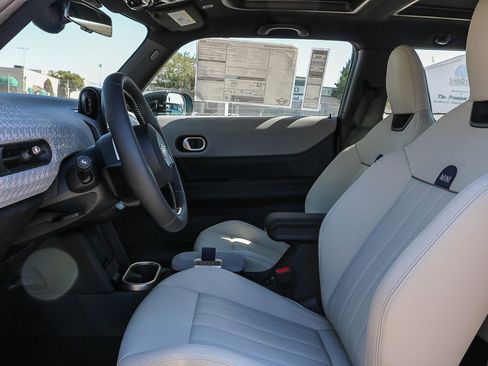 Used 2025 MINI Cooper 2-Door Hardtop FWD image 15