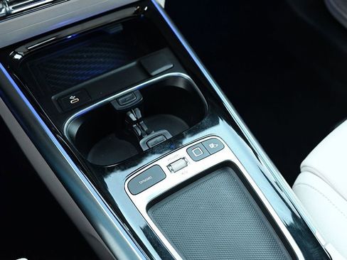 Certified 2025 Mercedes-Benz GLA 250 image 26