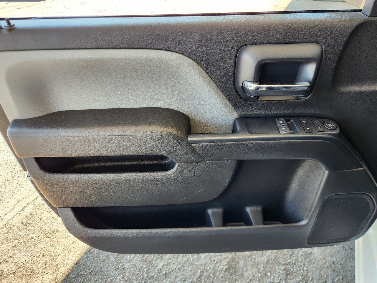 Used 2018 GMC Sierra 1500 2WD Regular Cab image 8
