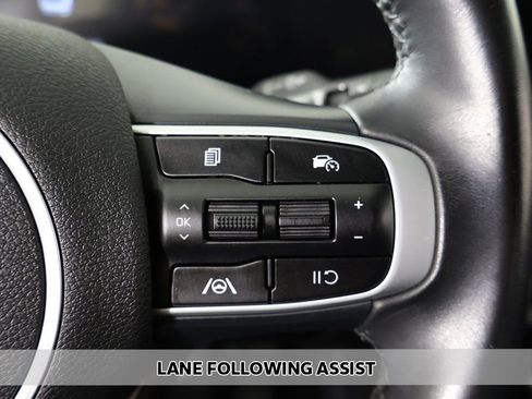 Used 2023 Kia Sportage EX FWD image 4