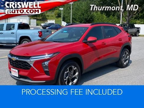 Used 2026 Chevrolet Trax LT w/ Driver Confidence Package FWD image 1