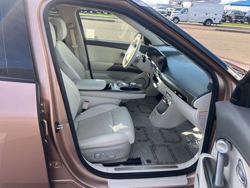 Used 2023 Genesis GV60 Advanced w/ Cargo Package image 35