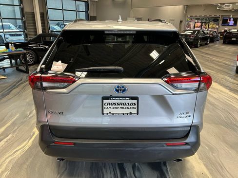 Used 2022 Toyota RAV4 XLE Premium AWD/4WD image 30