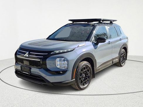 New 2025 Mitsubishi Outlander SE AWD/4WD image 1