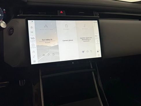 New 2026 Land Rover Range Rover Velar Dynamic SE image 22