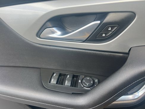 Used 2020 Chevrolet Blazer LT image 9