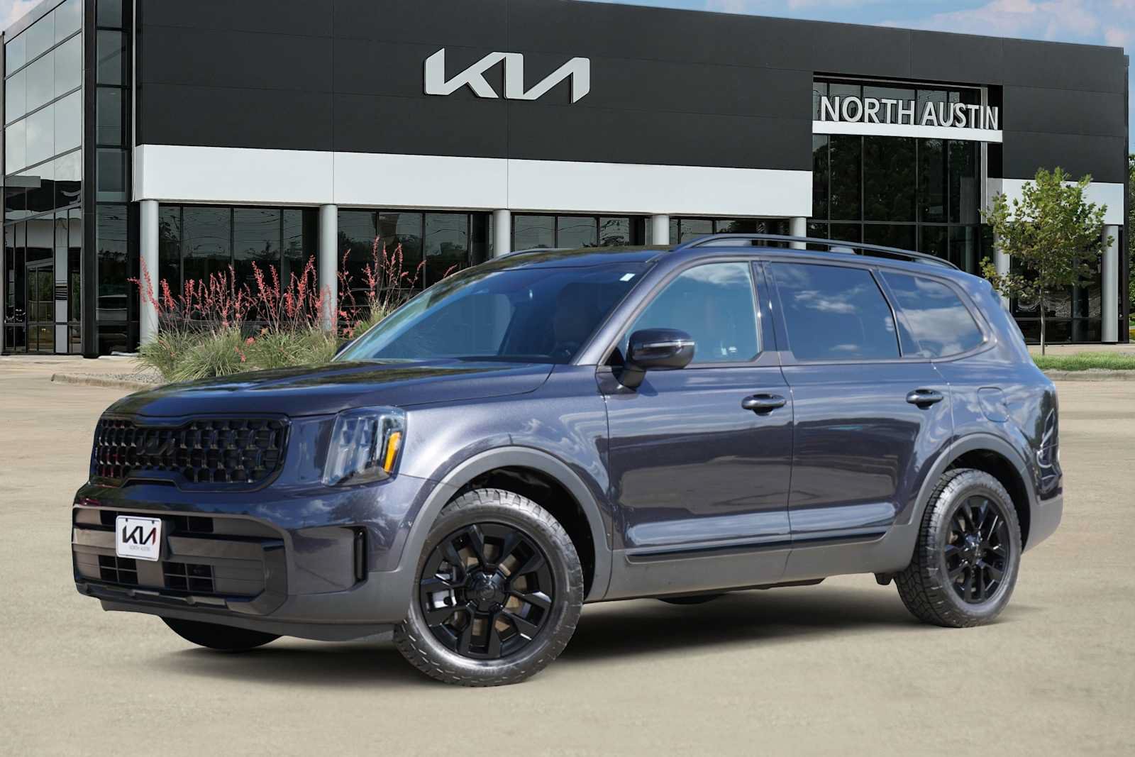 Certified 2025 Kia Telluride AWD image 1