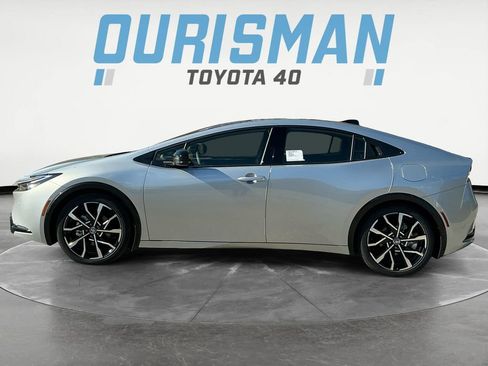 New 2026 Toyota Prius Plug-In Hybrid image 3