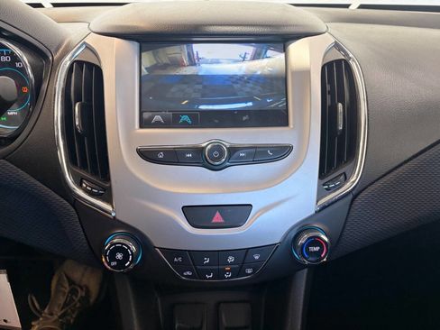 Used 2016 Chevrolet Cruze LS FWD image 15