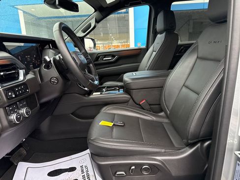 Used 2025 GMC Yukon Denali image 11