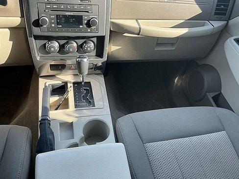 Used 2011 Jeep Liberty Sport image 22