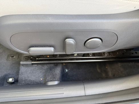 Used 2025 Hyundai Kona SEL image 23