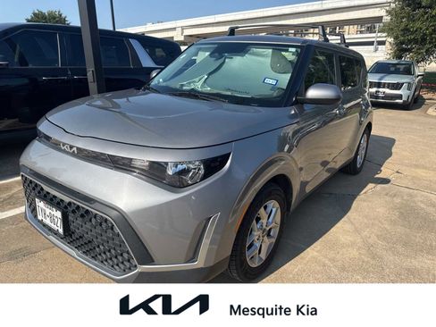 Certified 2023 Kia Soul LX w/ Option Group 015 FWD image 1