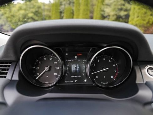 Used 2018 Land Rover Range Rover Evoque SE Premium AWD/4WD image 22