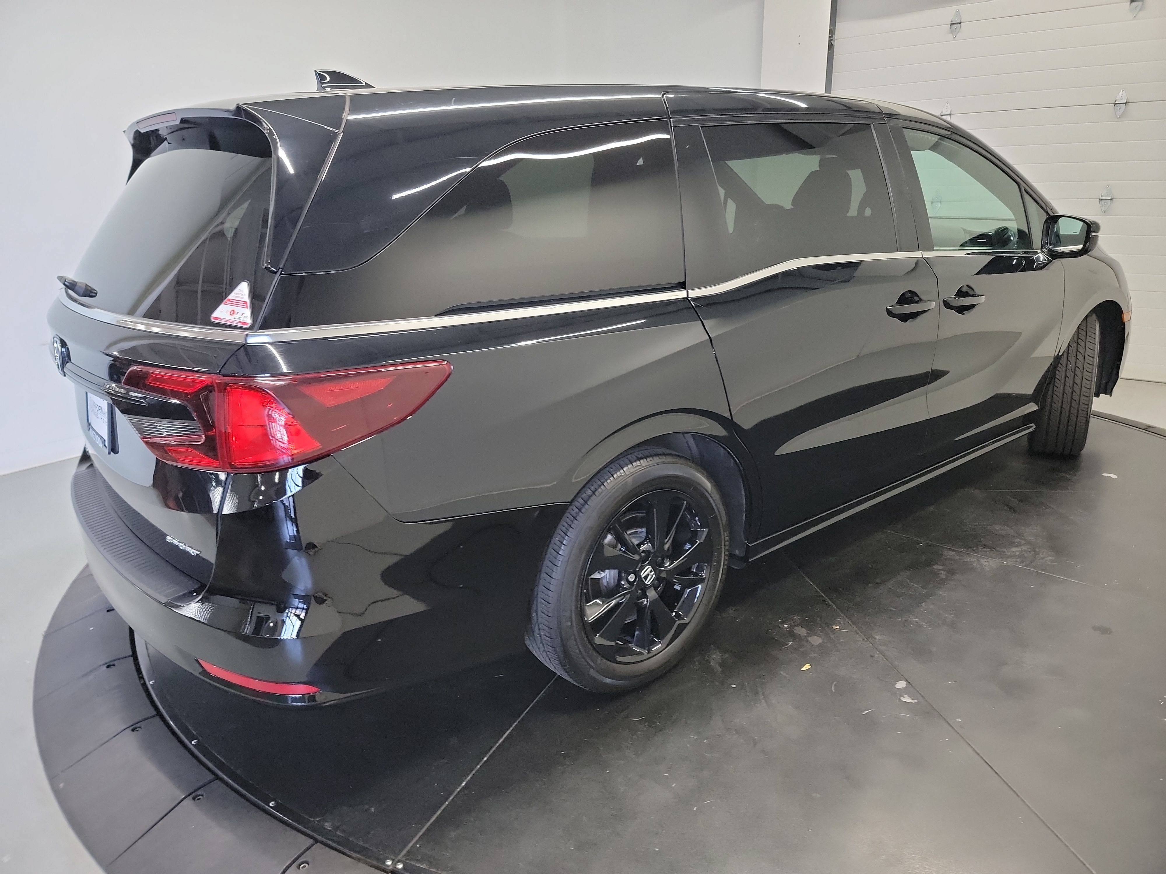 Used 2024 Honda Odyssey Sport image 9