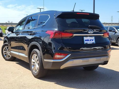 Used 2020 Hyundai Santa Fe SE image 3