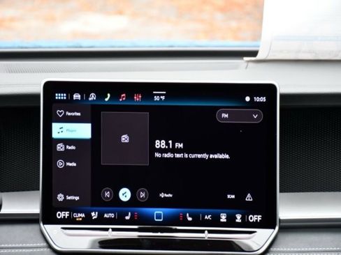 New 2026 Volkswagen Tiguan SE FWD image 25