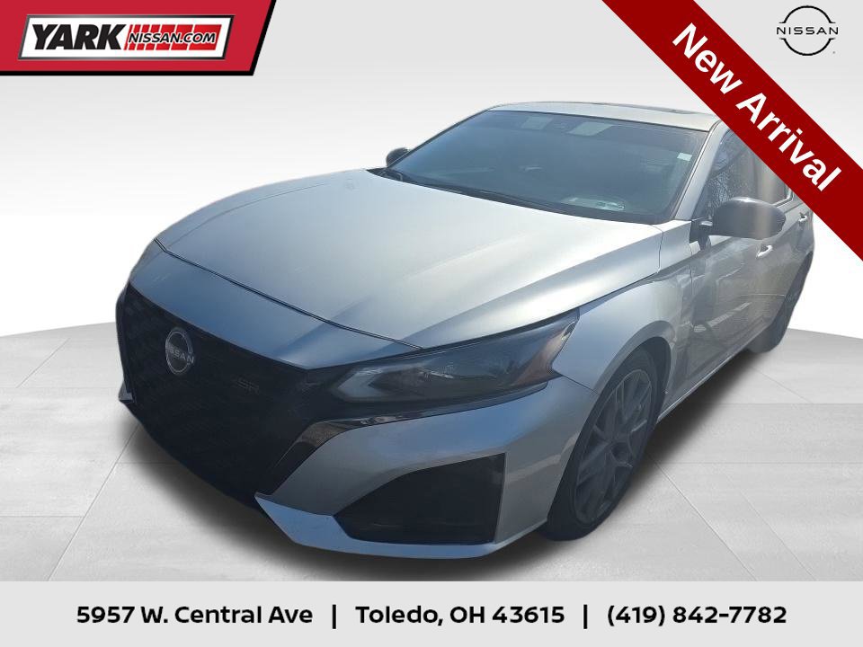 Certified 2023 Nissan Altima 2.0 SR FWD image 1