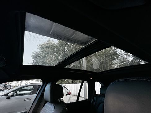 Used 2024 BMW X5 M60i image 23