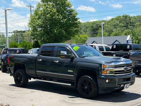 Used 2019 Chevrolet Silverado 3500 High Country w/ Duramax Plus Package AWD/4WD image 4