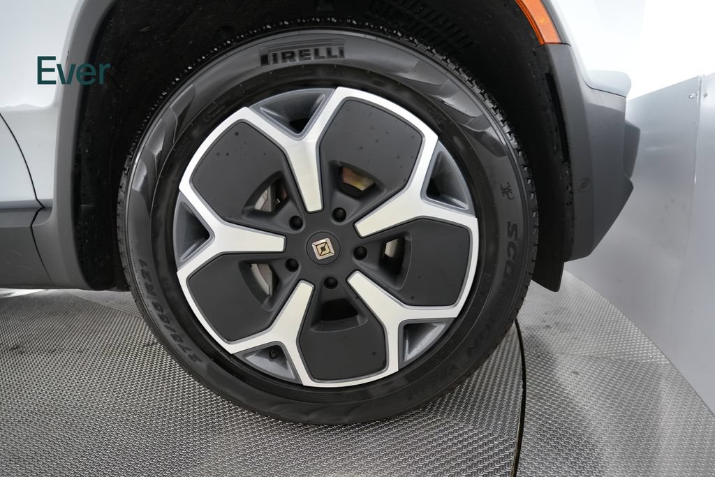 Used 2024 Rivian R1T Adventure Dual AWD/4WD image 21